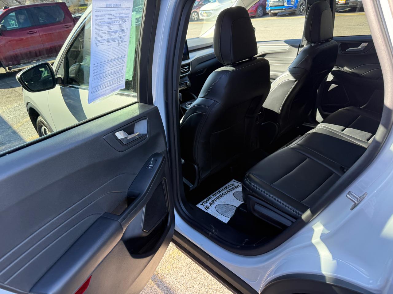 Ford Escape Platinum AWD 2025