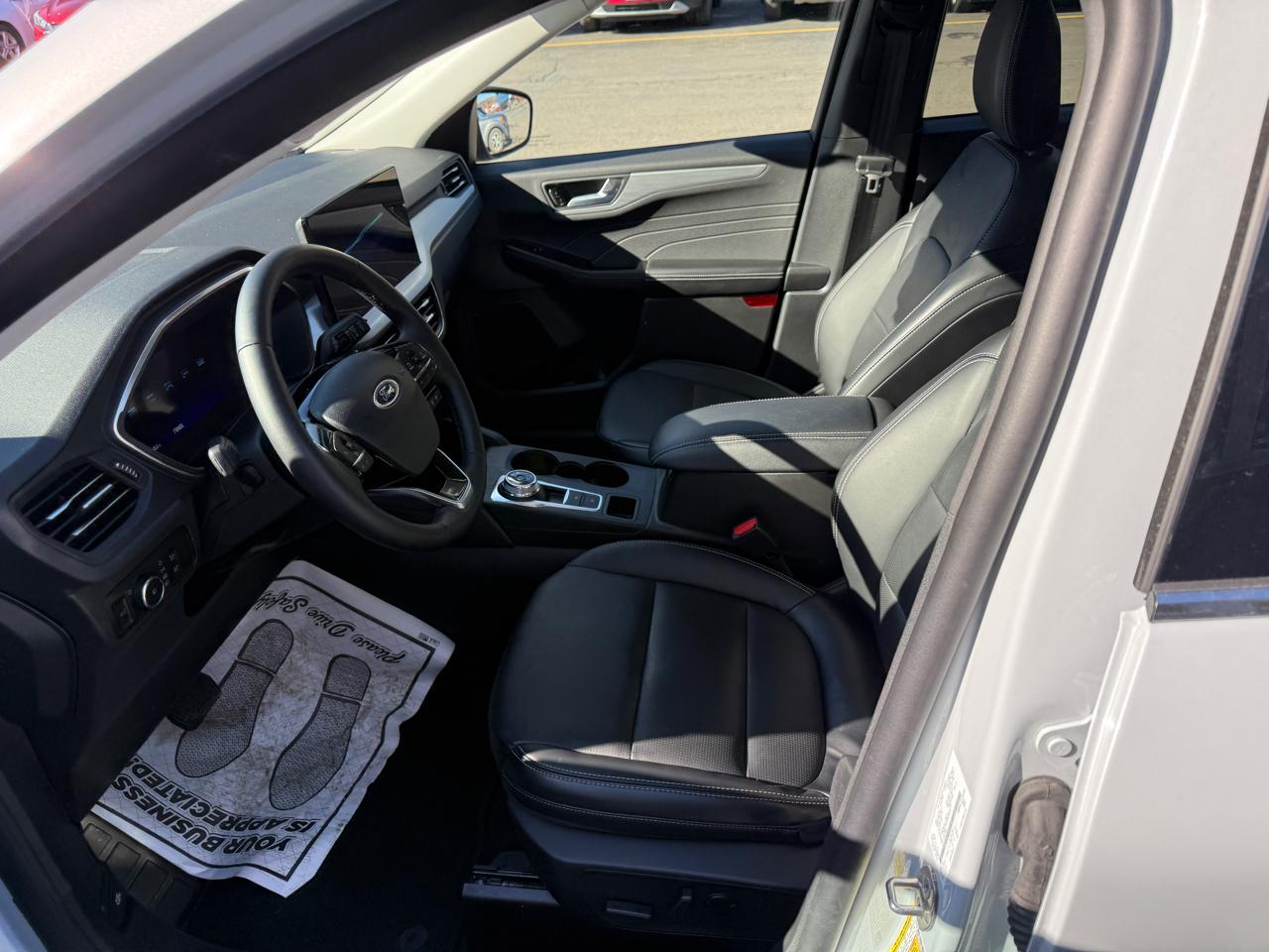 Ford Escape Platinum AWD 2025