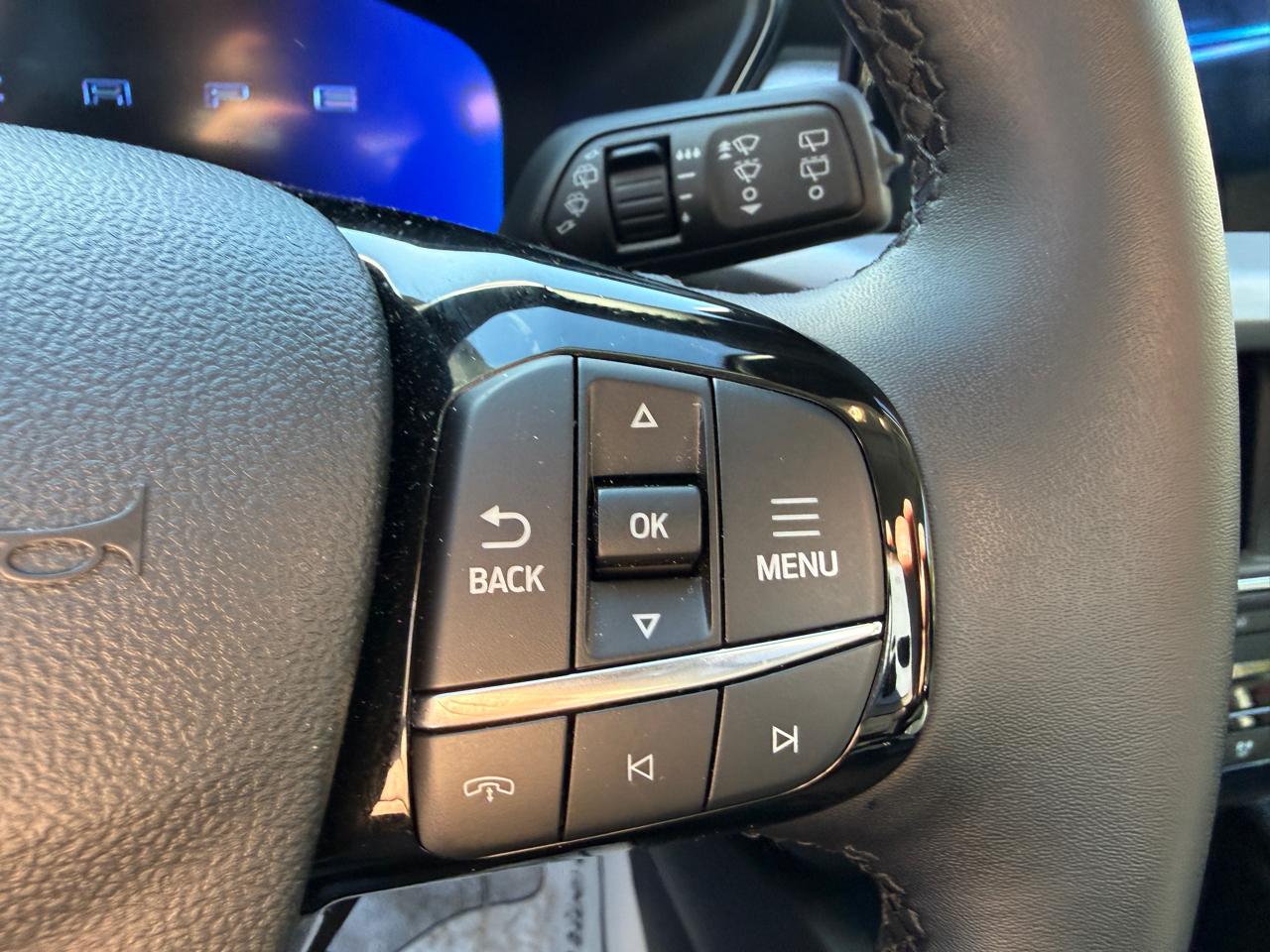 Ford Escape Platinum AWD 2025