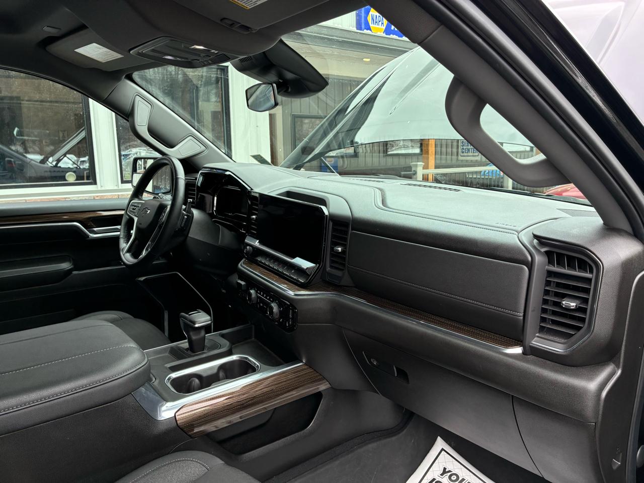 Chevrolet Silverado 1500 RST Crew Cab 4WD 2023