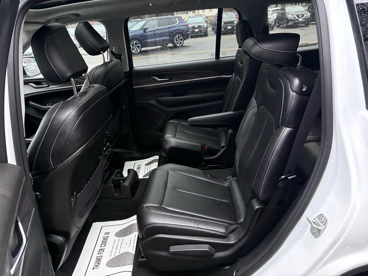 Jeep Grand Cherokee L Limited 4WD 2023