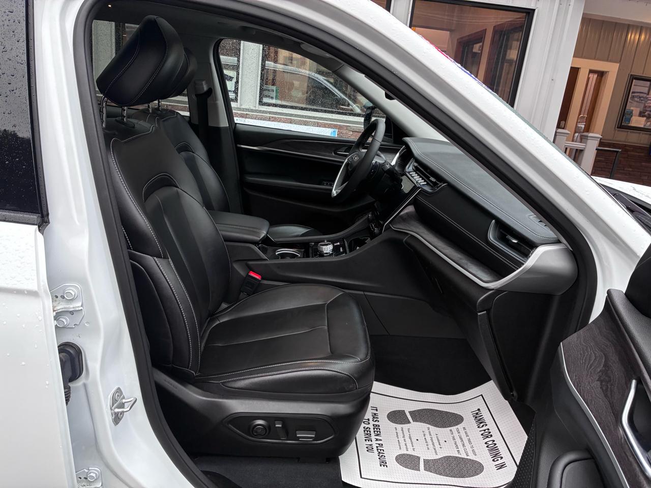 Jeep Grand Cherokee L Limited 4WD 2023