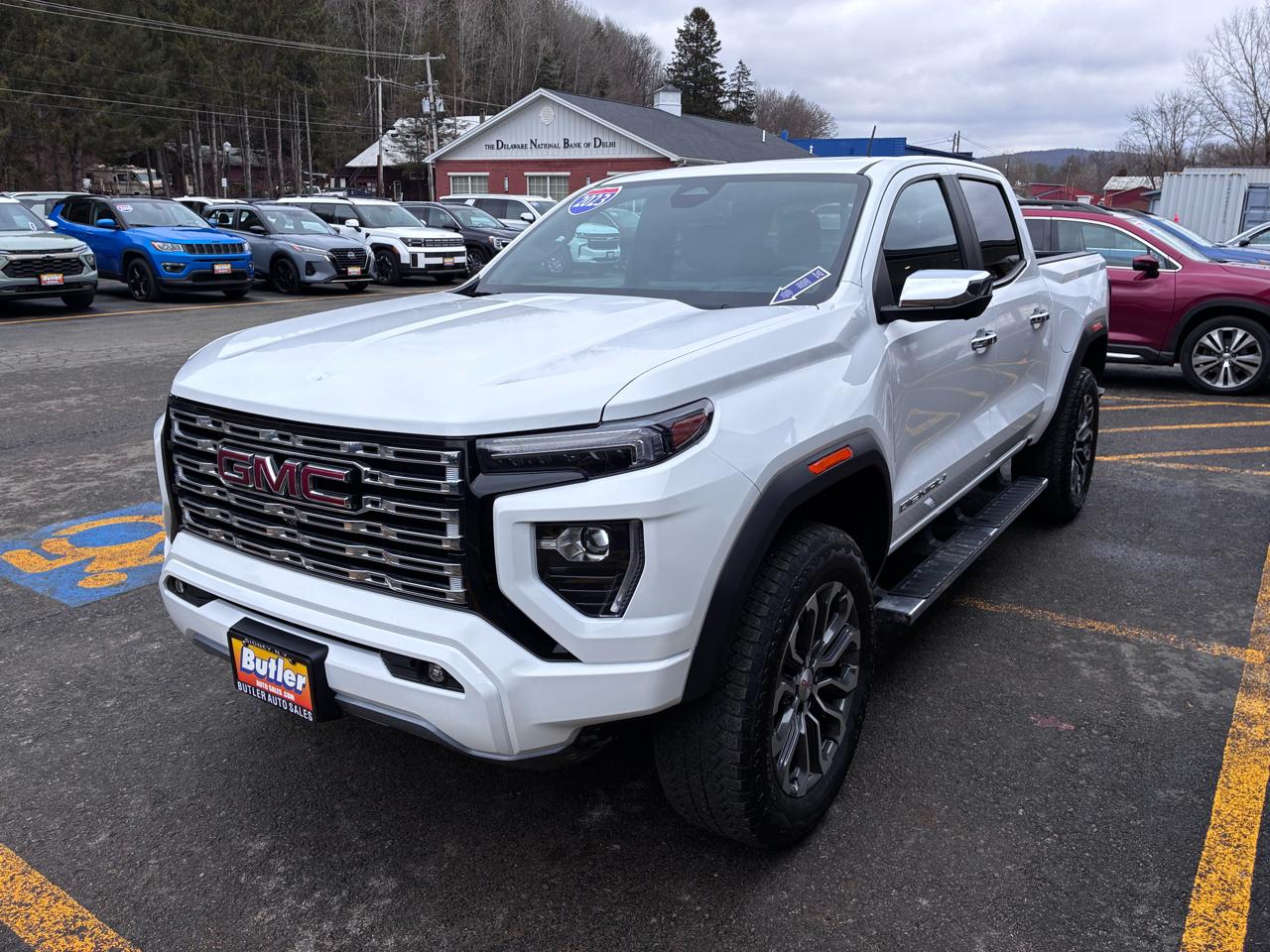 GMC Canyon Denali Crew Cab 4WD 2023
