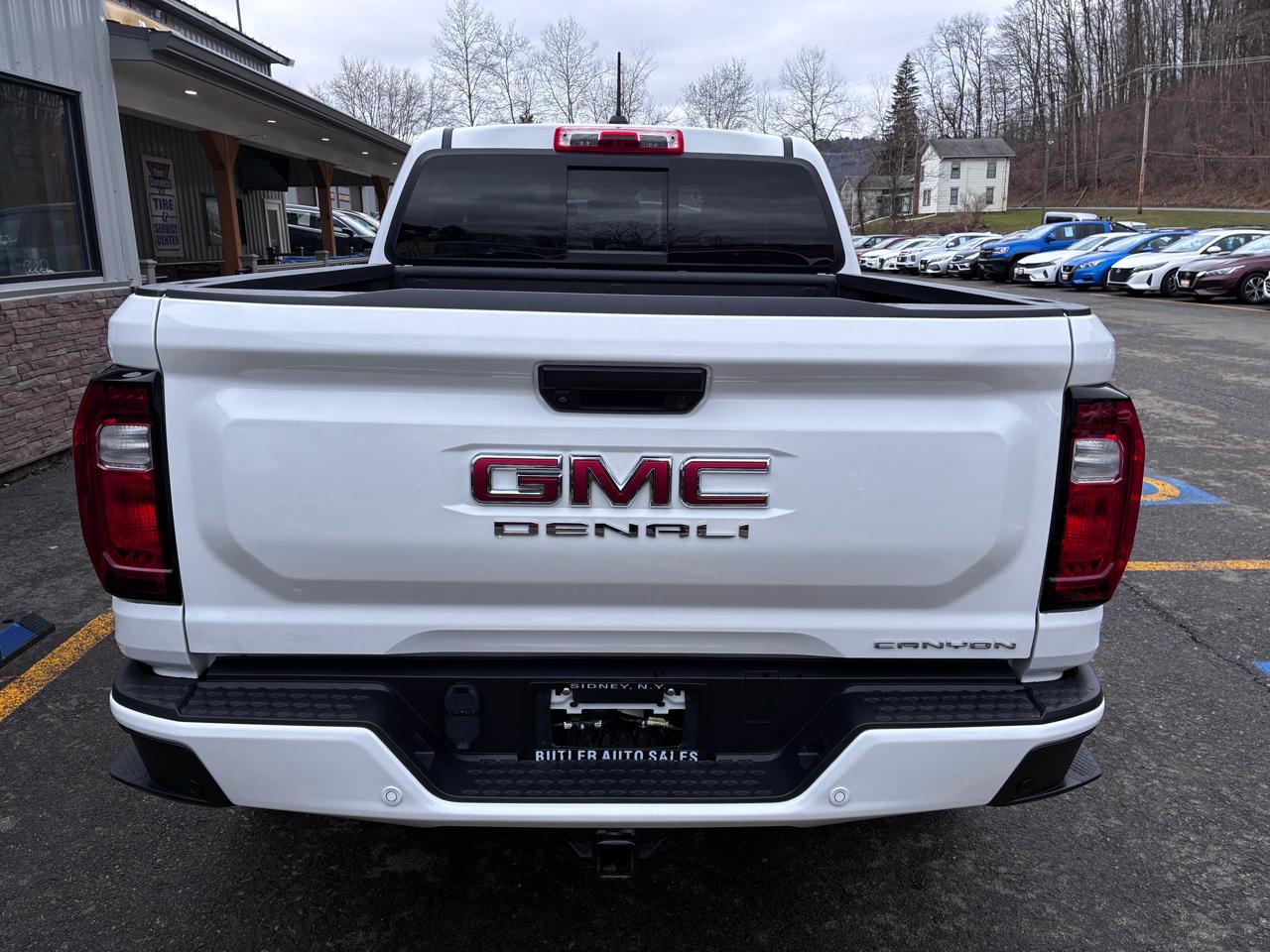 GMC Canyon Denali Crew Cab 4WD 2023