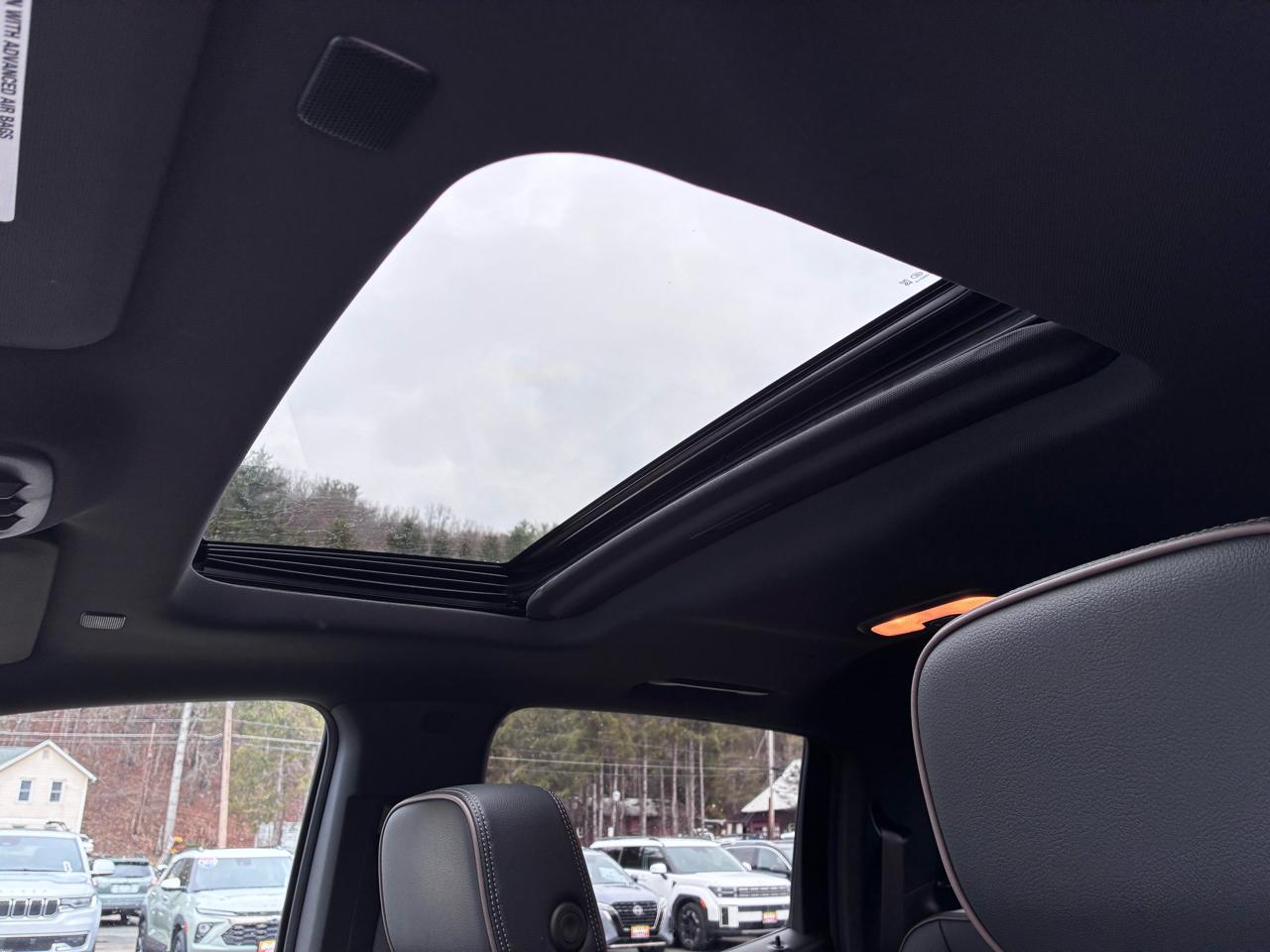 GMC Canyon Denali Crew Cab 4WD 2023