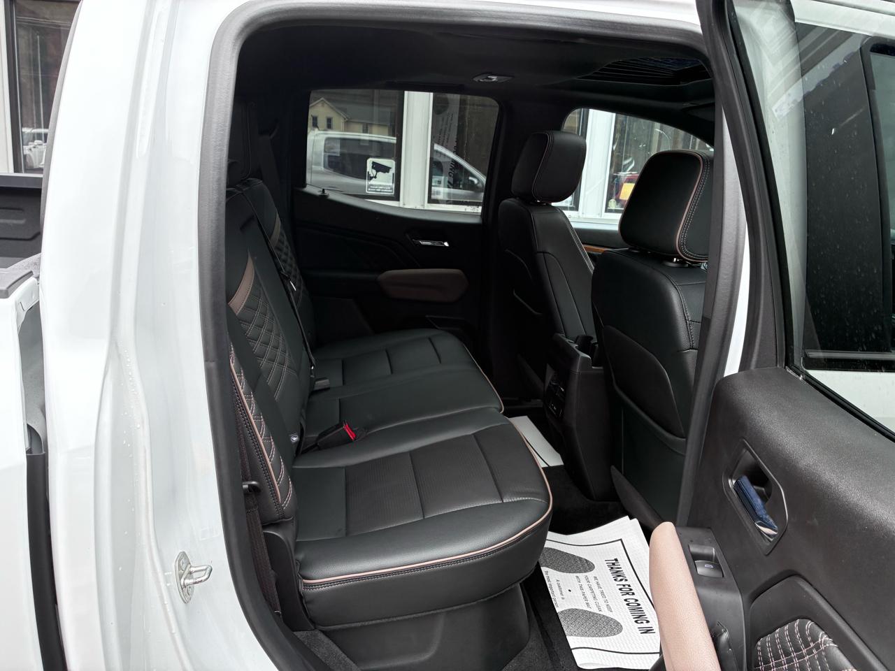 GMC Canyon Denali Crew Cab 4WD 2023