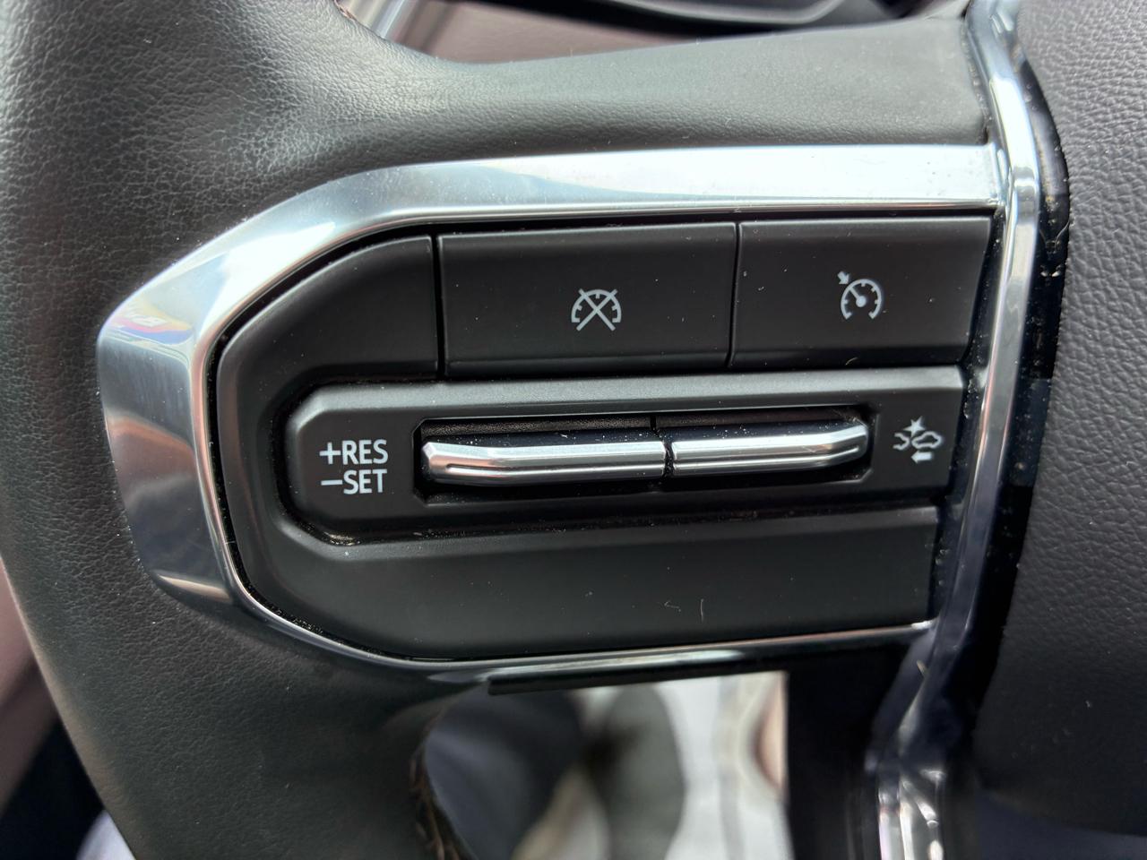 GMC Canyon Denali Crew Cab 4WD 2023