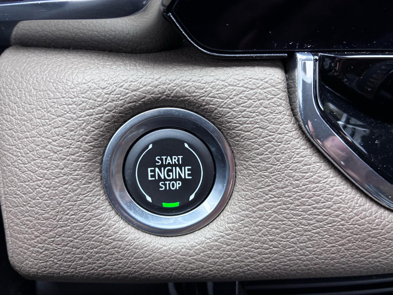 GMC Canyon Denali Crew Cab 4WD 2023