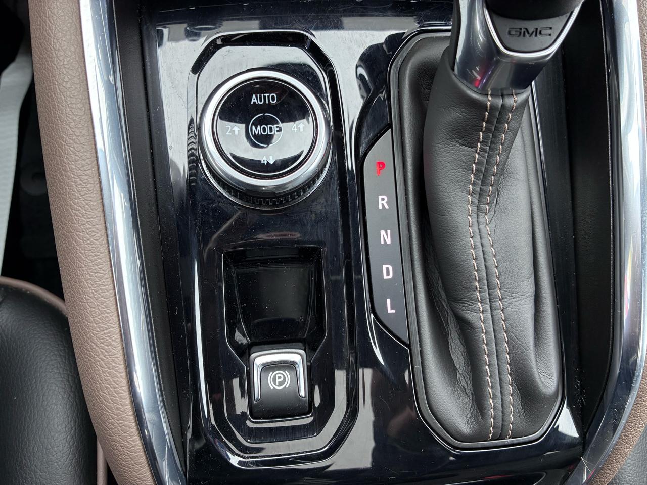 GMC Canyon Denali Crew Cab 4WD 2023