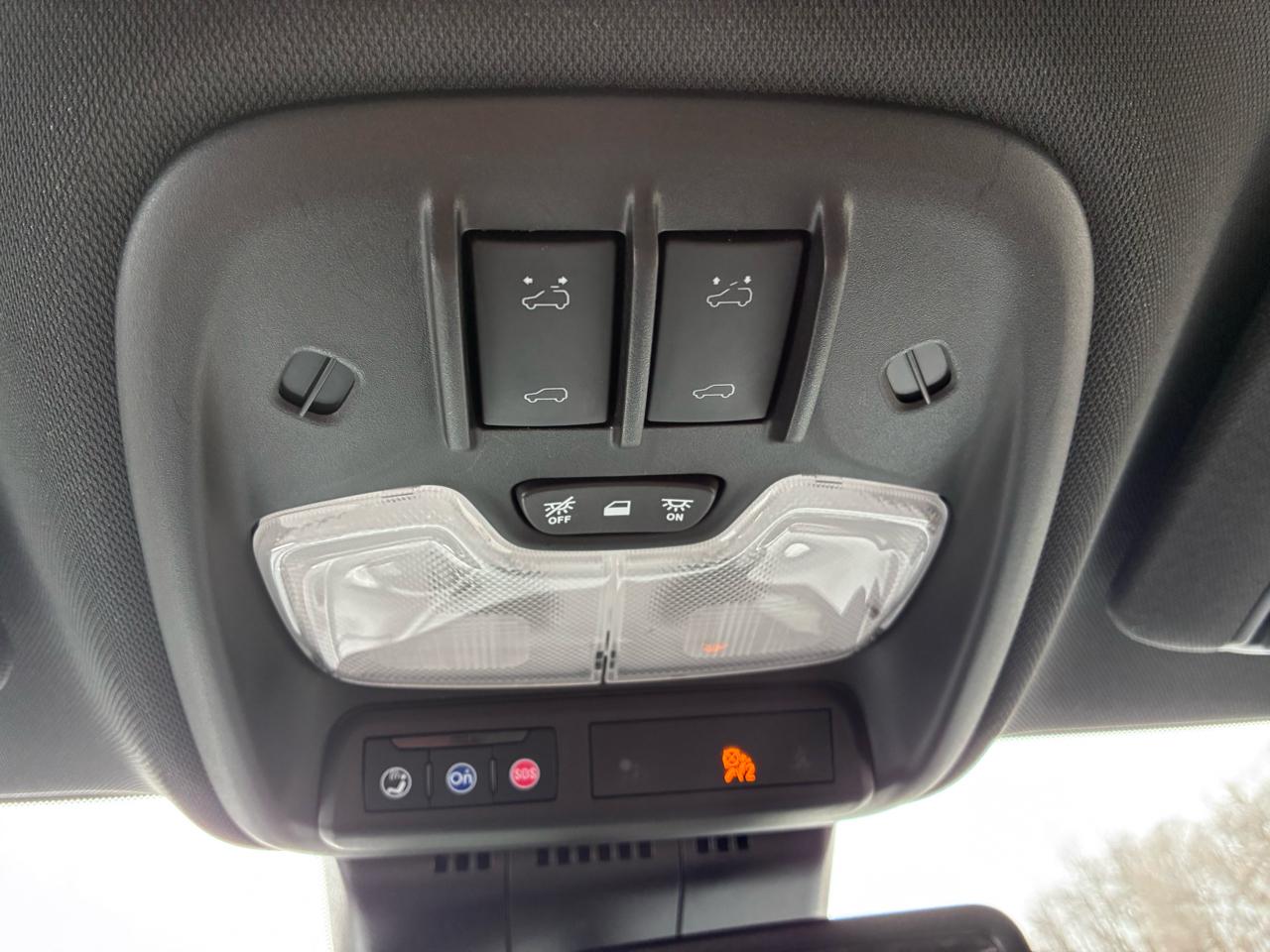 GMC Canyon Denali Crew Cab 4WD 2023