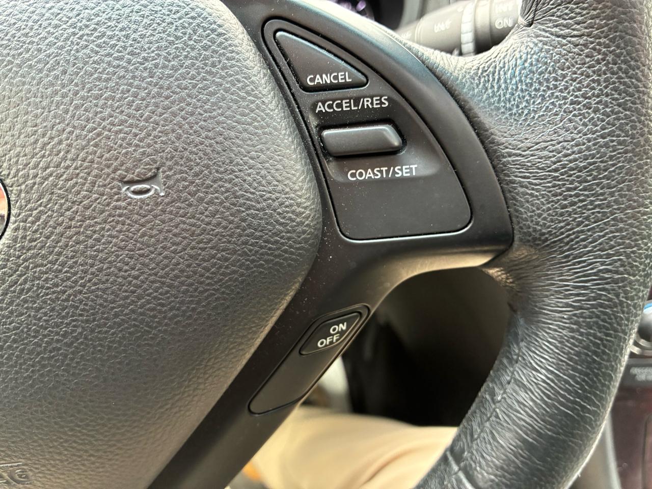 Infiniti QX50 Base AWD 2017