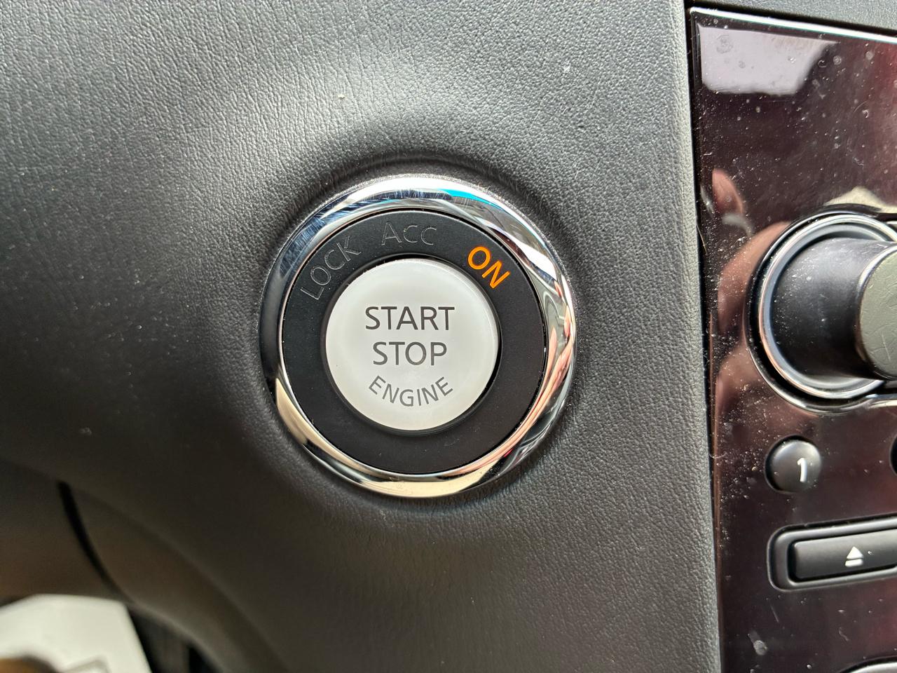 Infiniti QX50 Base AWD 2017