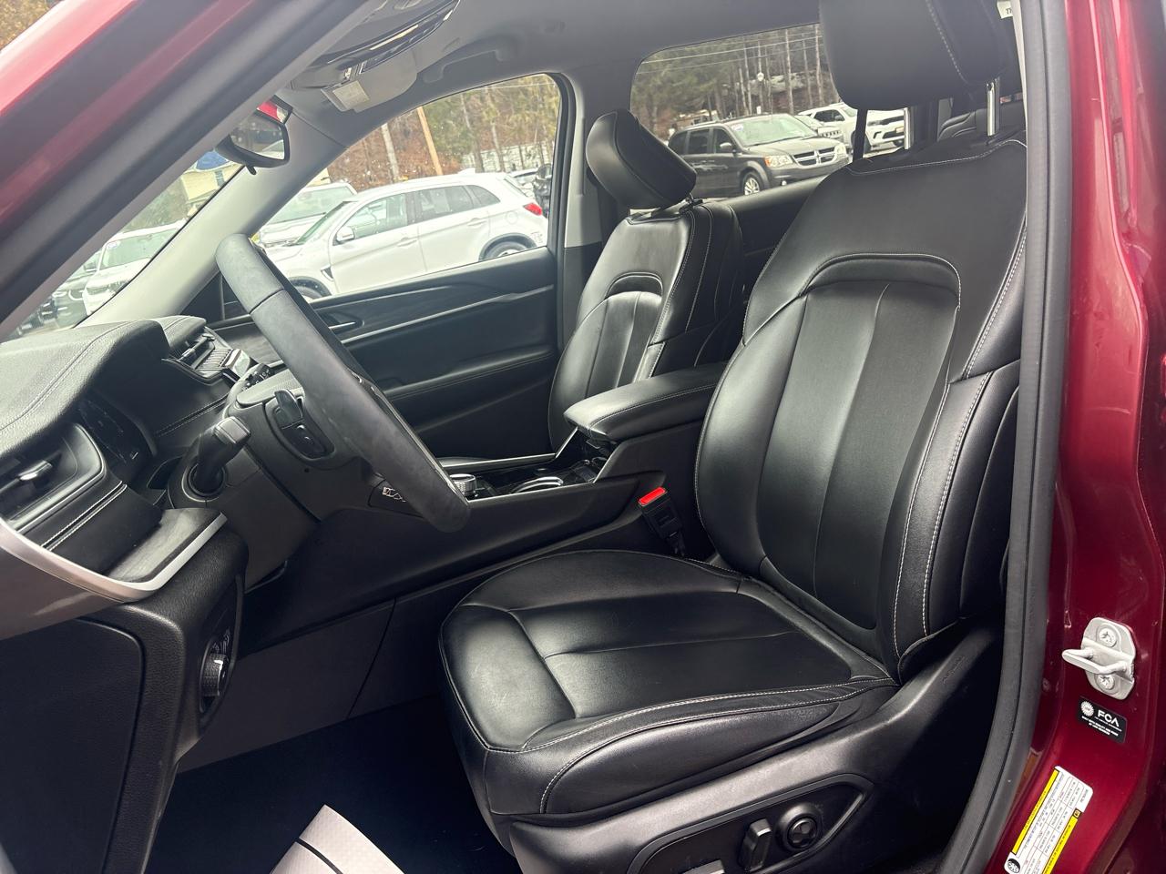 Jeep Grand Cherokee L Limited 4WD 2023