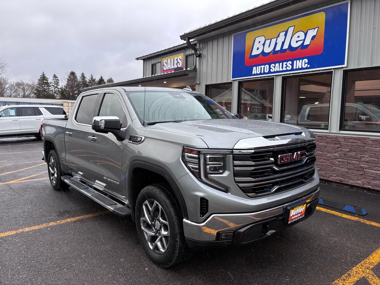 GMC Sierra 1500 SLT Crew Cab 4WD 2023