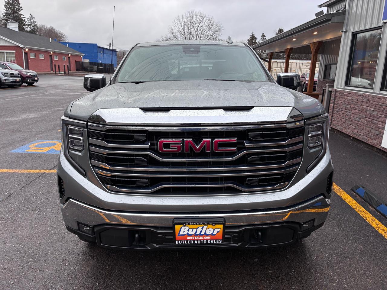 GMC Sierra 1500 SLT Crew Cab 4WD 2023