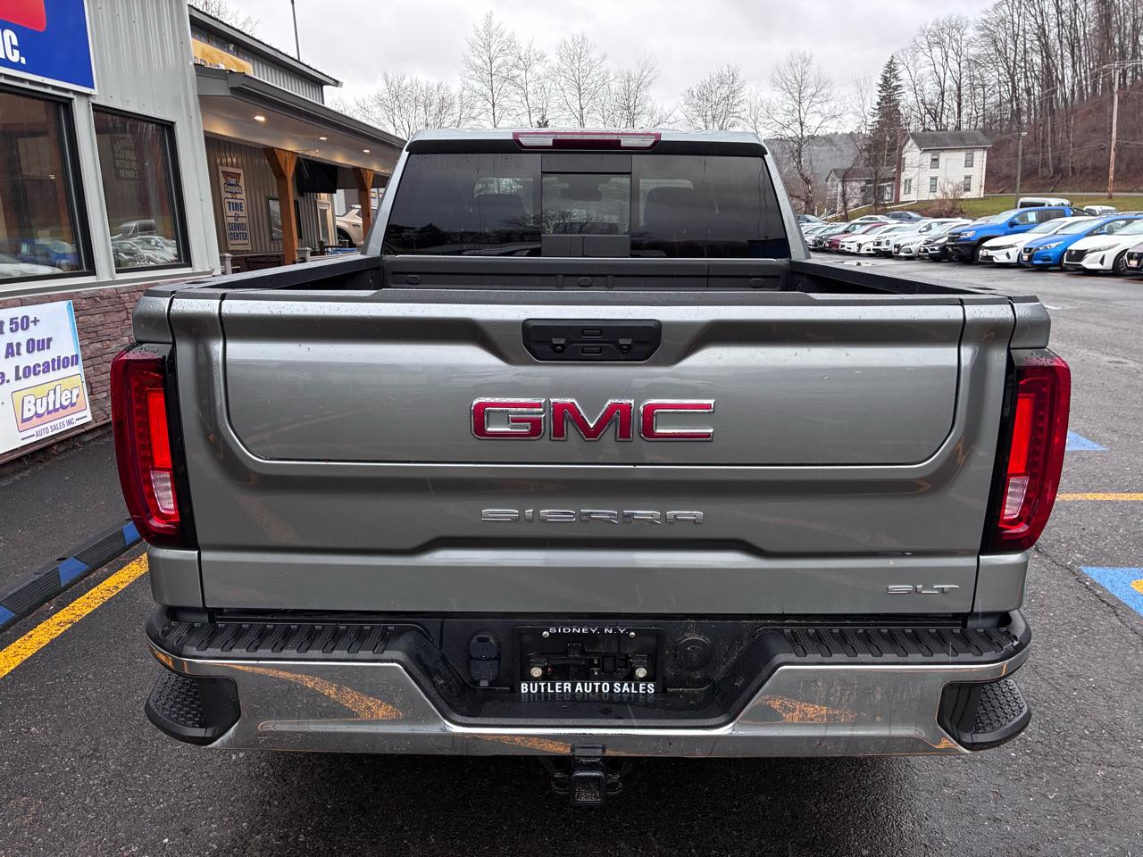 GMC Sierra 1500 SLT Crew Cab 4WD 2023