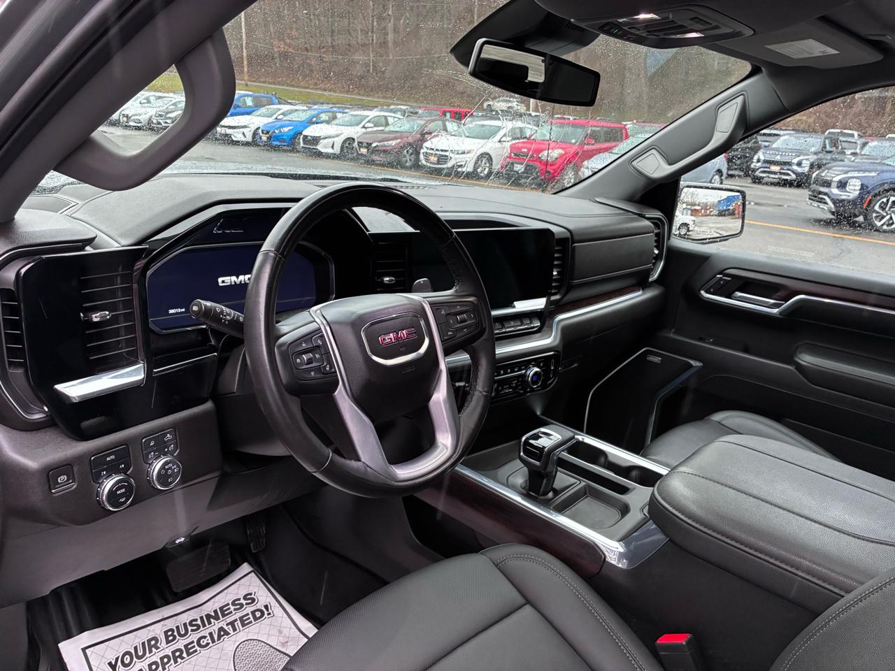 GMC Sierra 1500 SLT Crew Cab 4WD 2023