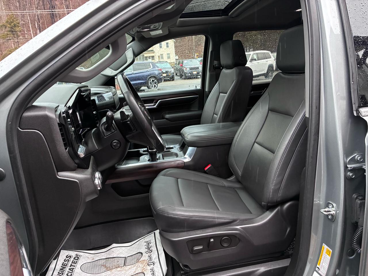 GMC Sierra 1500 SLT Crew Cab 4WD 2023