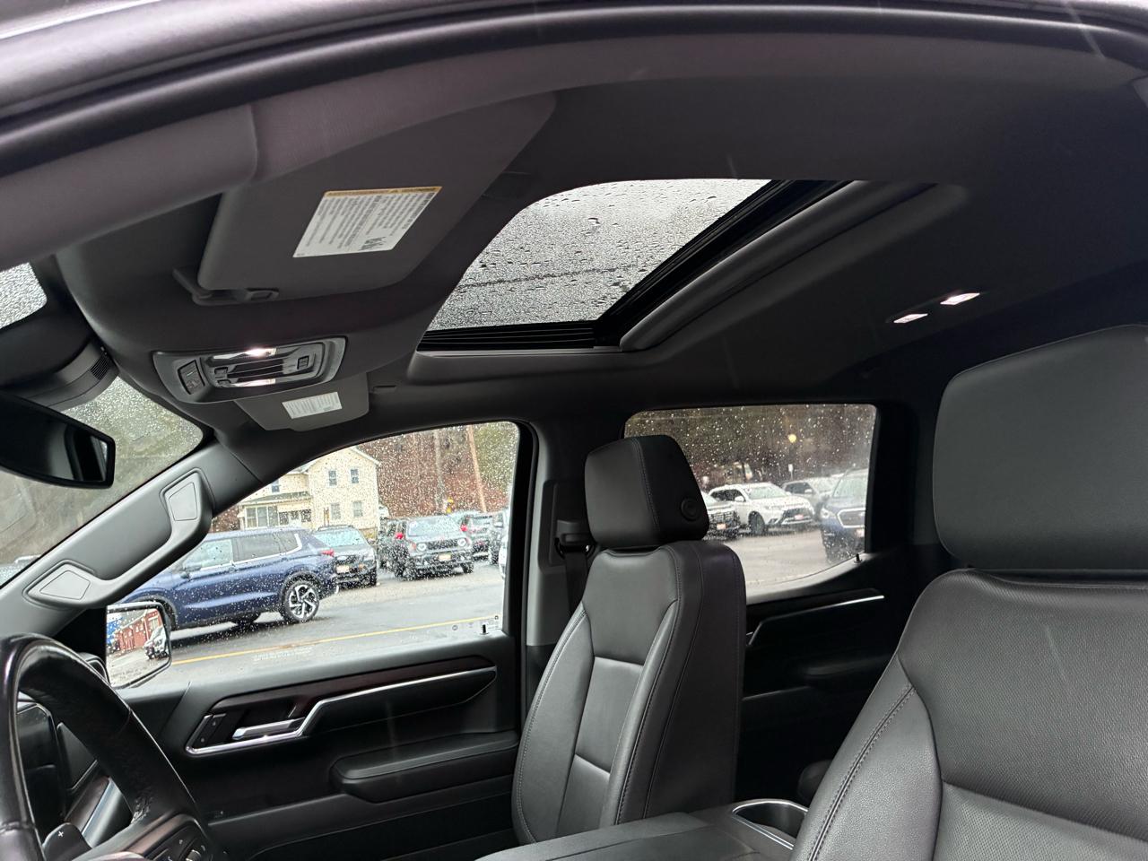 GMC Sierra 1500 SLT Crew Cab 4WD 2023