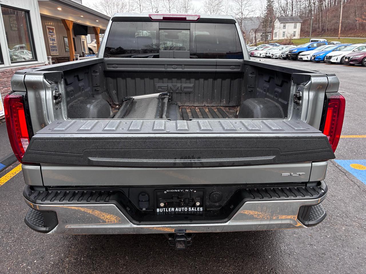 GMC Sierra 1500 SLT Crew Cab 4WD 2023