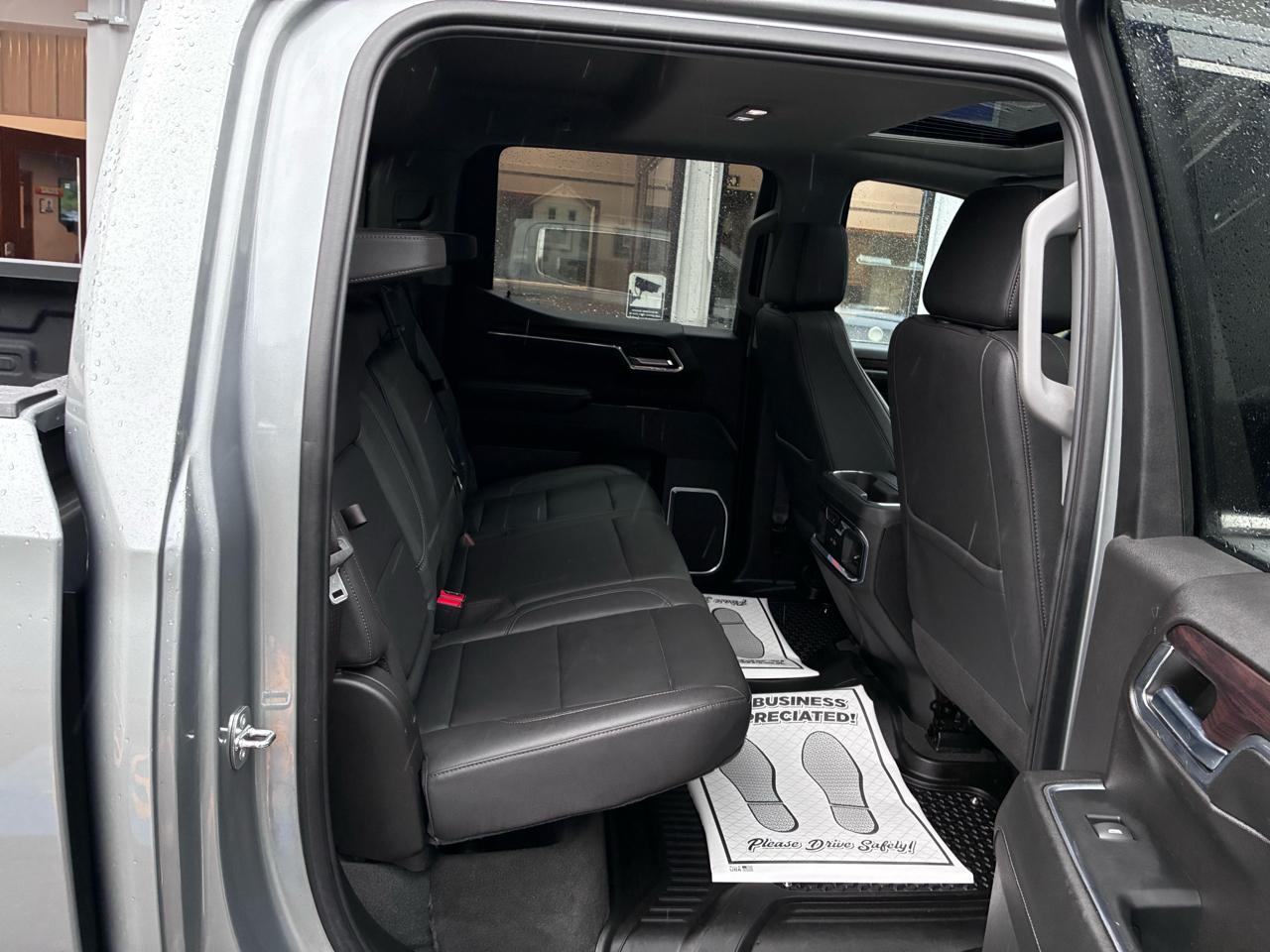 GMC Sierra 1500 SLT Crew Cab 4WD 2023