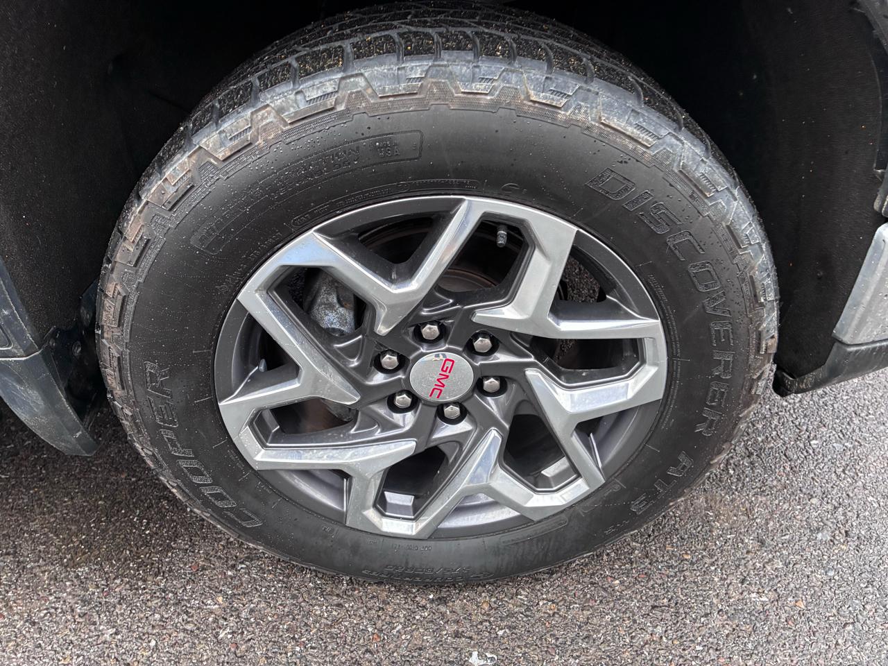 GMC Sierra 1500 SLT Crew Cab 4WD 2023