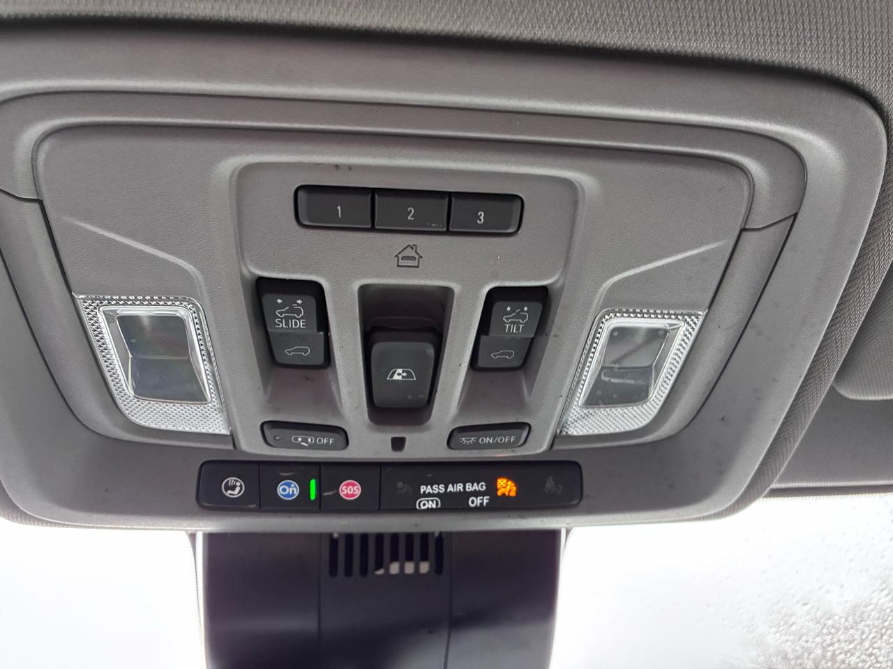 GMC Sierra 1500 SLT Crew Cab 4WD 2023