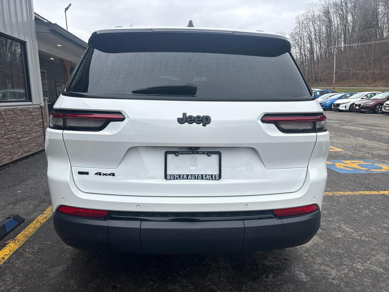 Jeep Grand Cherokee L Laredo 4WD 2023