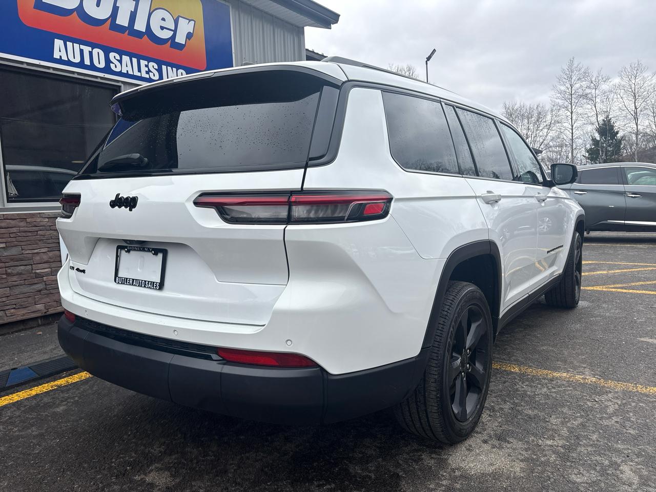 Jeep Grand Cherokee L Laredo 4WD 2023