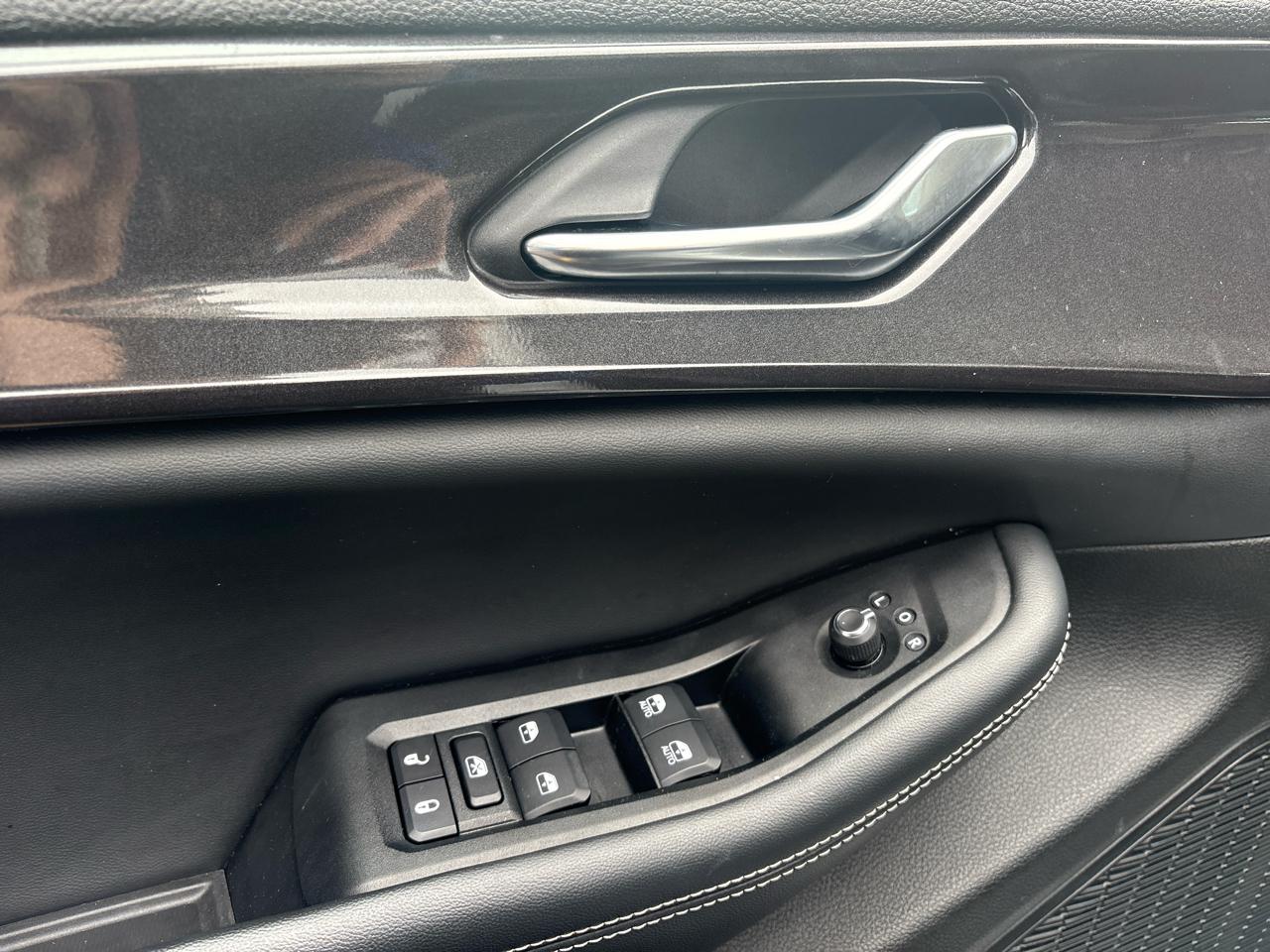 Jeep Grand Cherokee L Laredo 4WD 2023