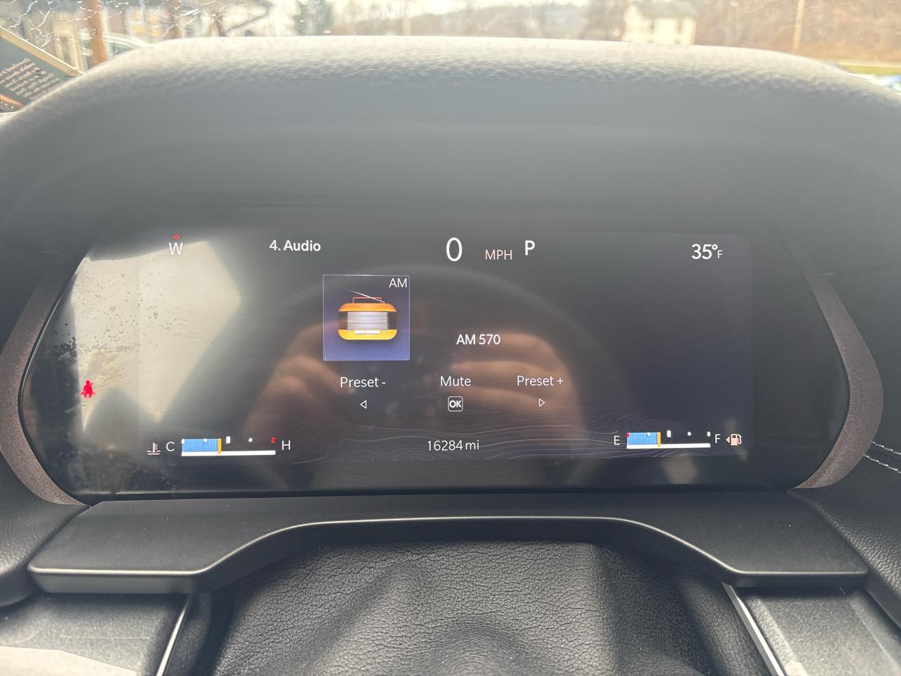 Jeep Grand Cherokee L Laredo 4WD 2023