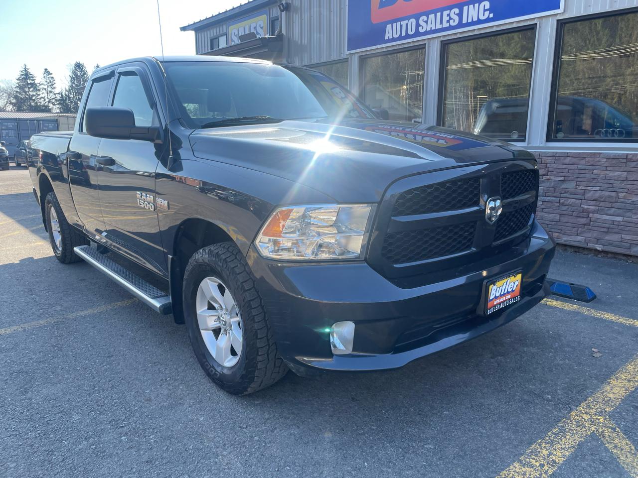 RAM 1500 Tradesman Quad Cab 4WD 2018