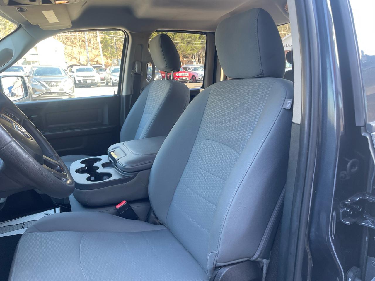 RAM 1500 Tradesman Quad Cab 4WD 2018