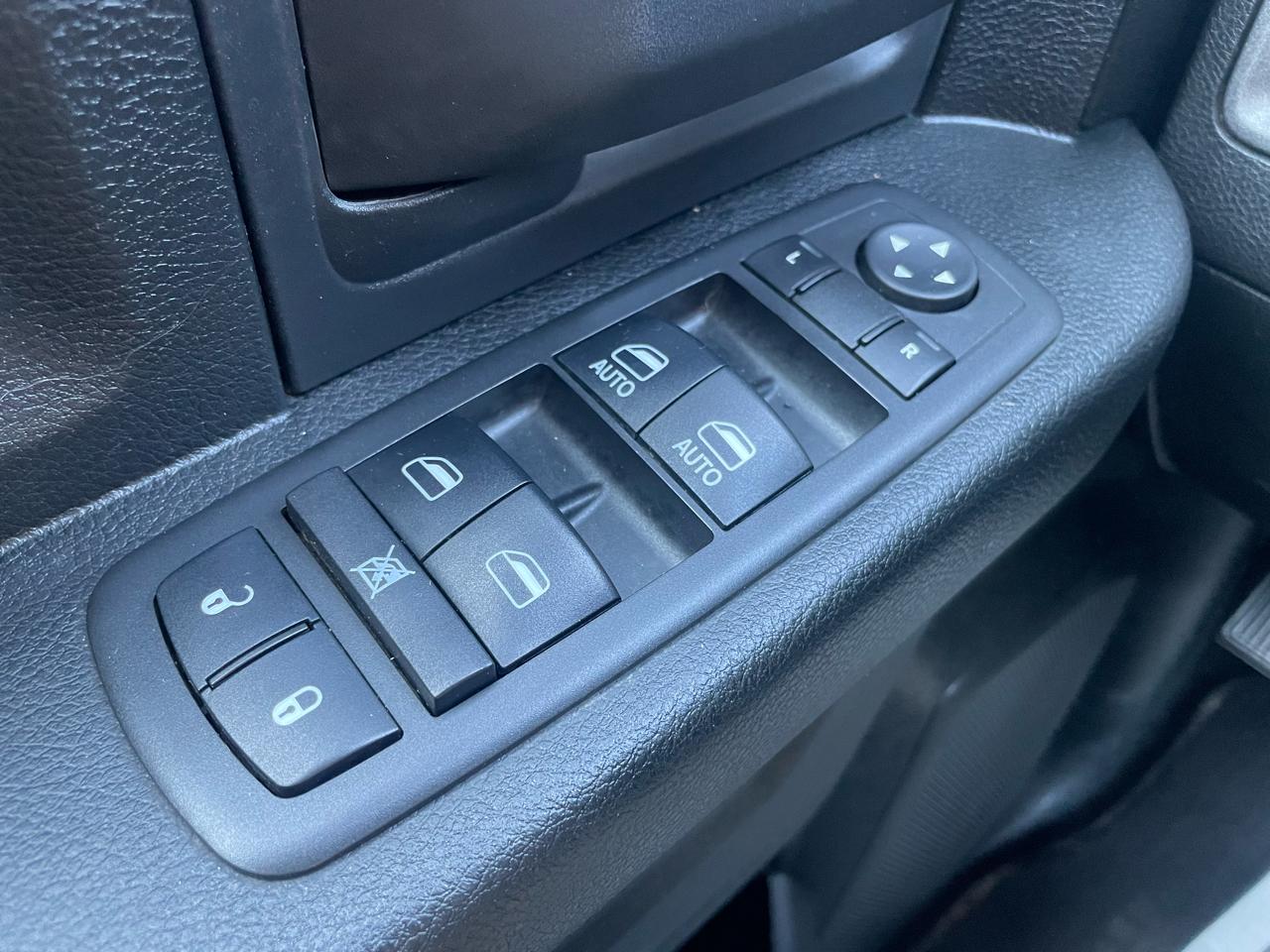 RAM 1500 Tradesman Quad Cab 4WD 2018