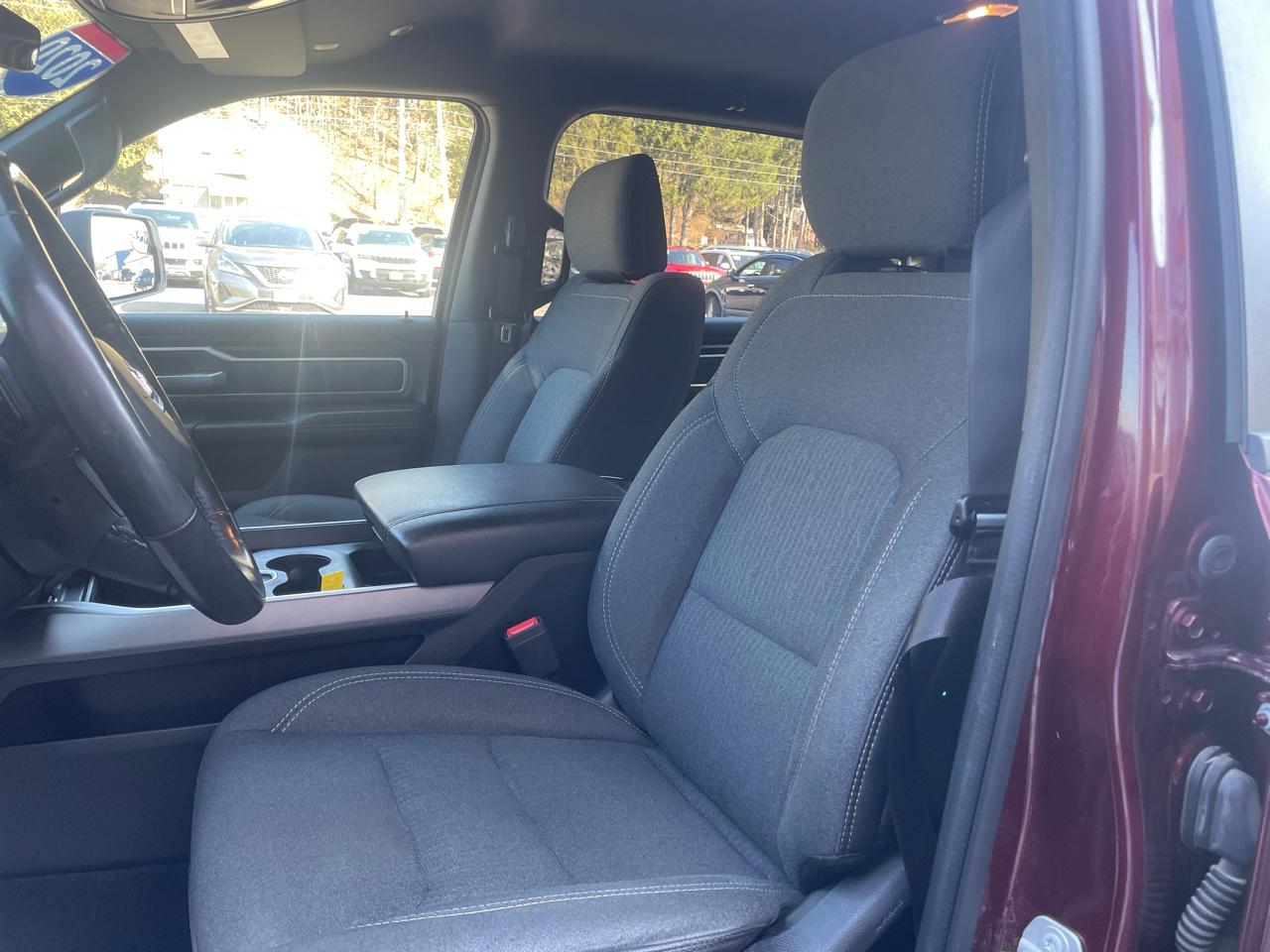 RAM 1500 Big Horn Crew Cab SWB 4WD 2020