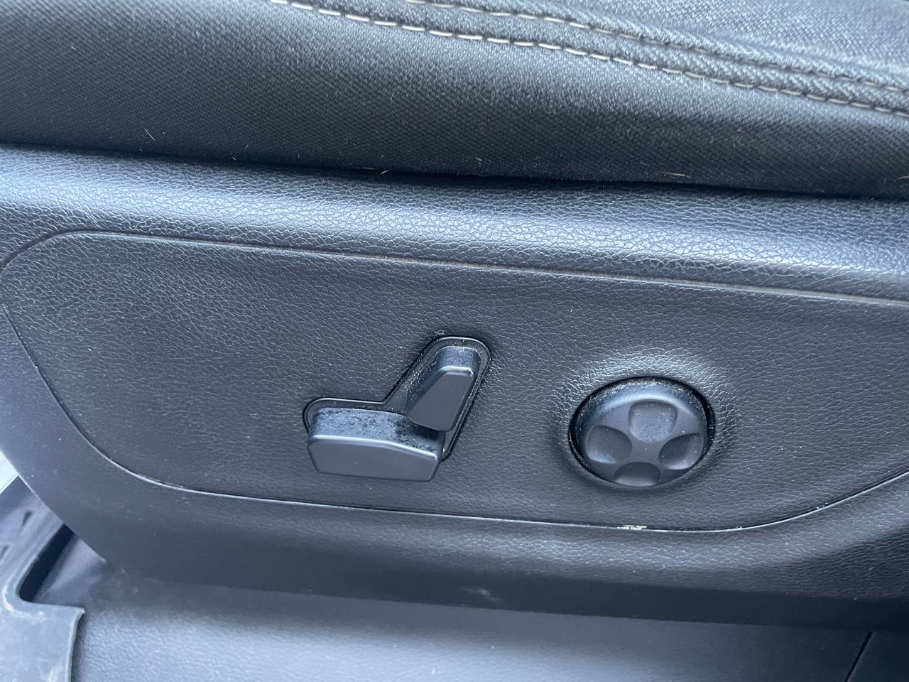 RAM 1500 Big Horn Crew Cab SWB 4WD 2020