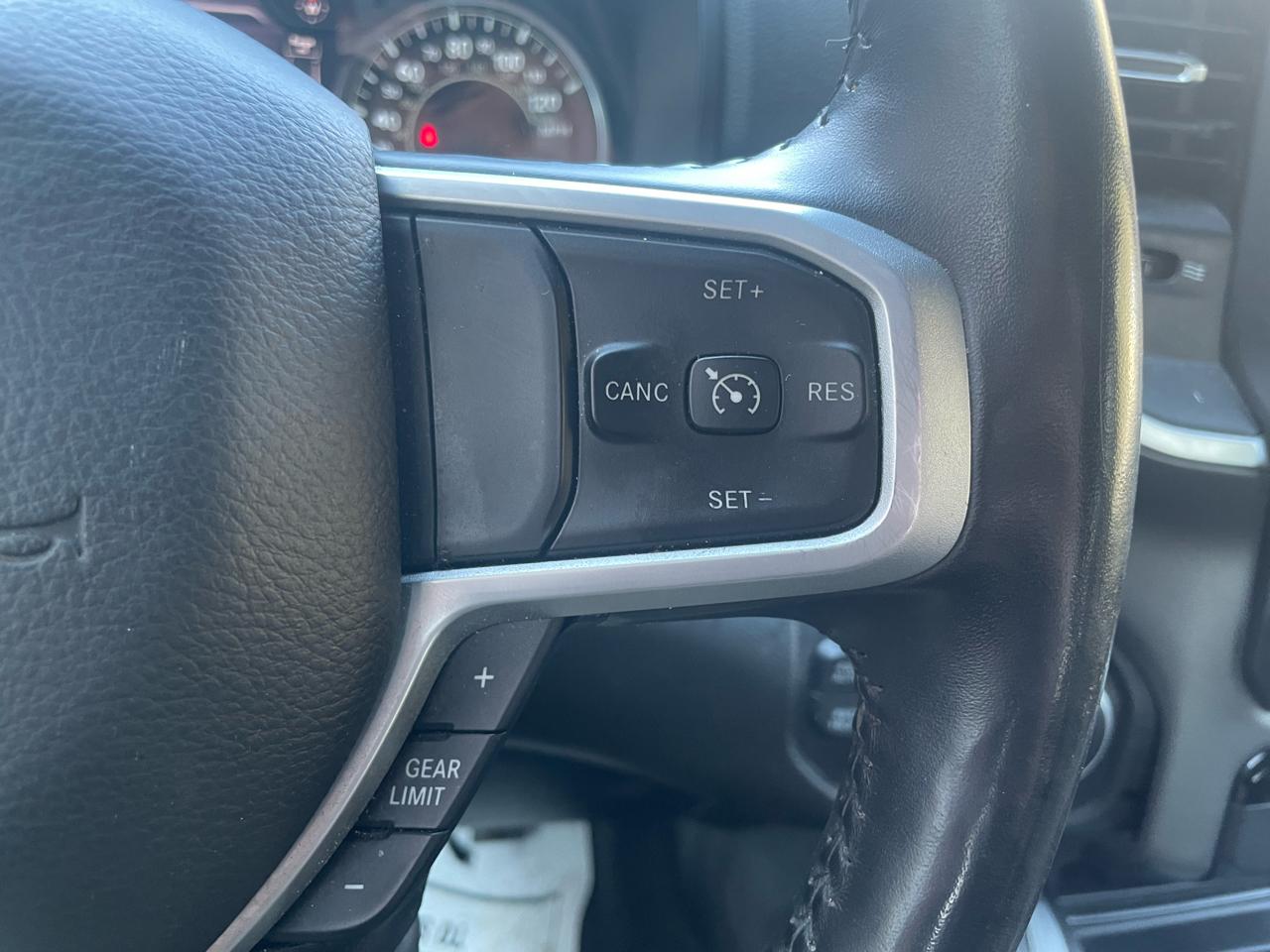 RAM 1500 Big Horn Crew Cab SWB 4WD 2020