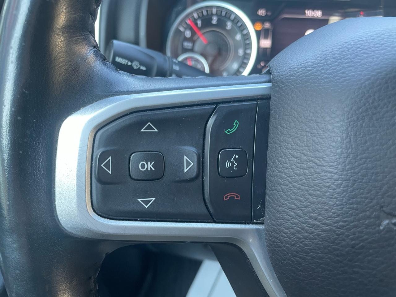 RAM 1500 Big Horn Crew Cab SWB 4WD 2020