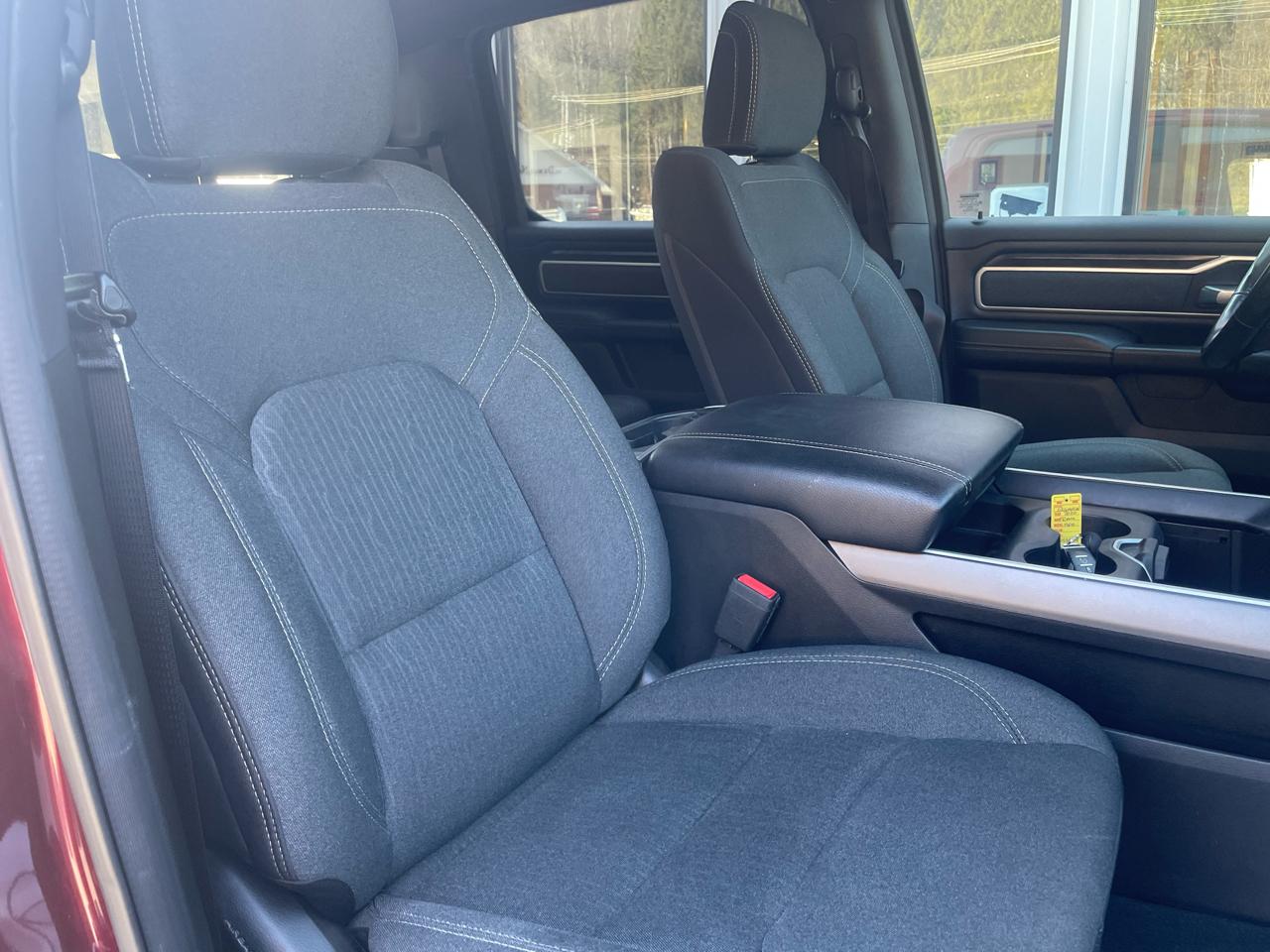 RAM 1500 Big Horn Crew Cab SWB 4WD 2020