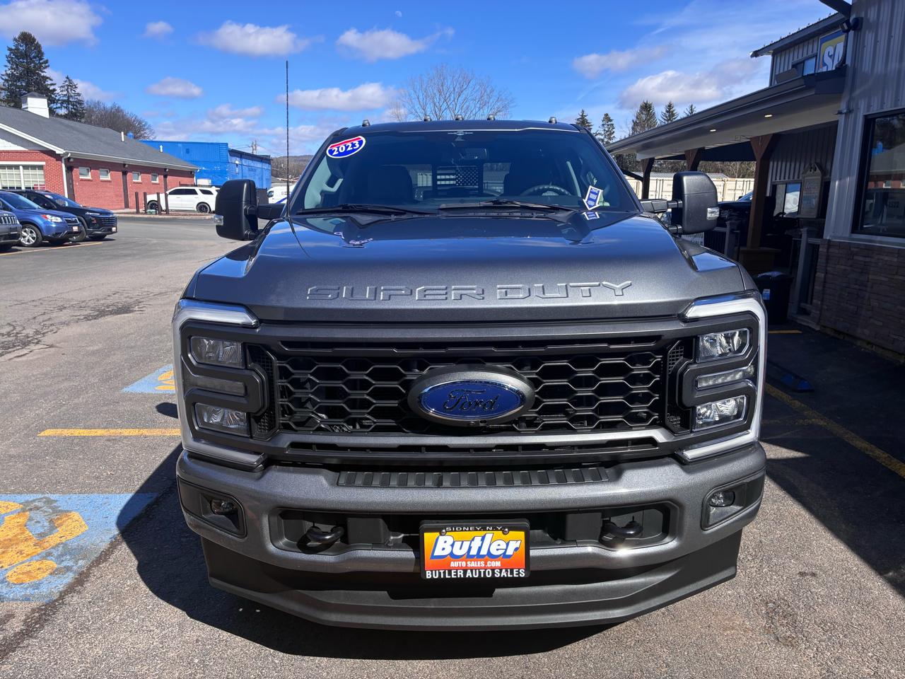 Ford F-250 SD XLT Crew Cab 4WD 2023