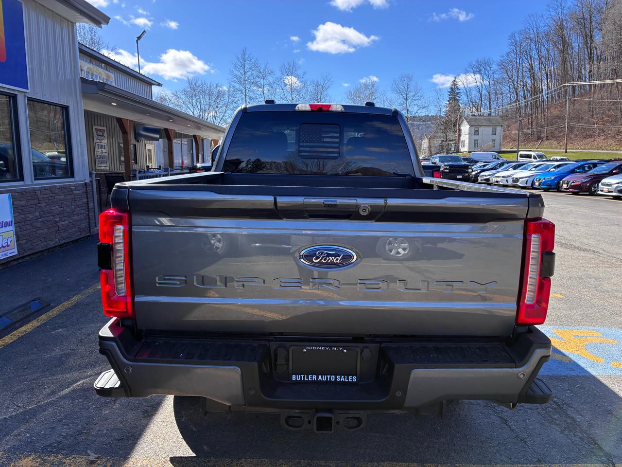 Ford F-250 SD XLT Crew Cab 4WD 2023