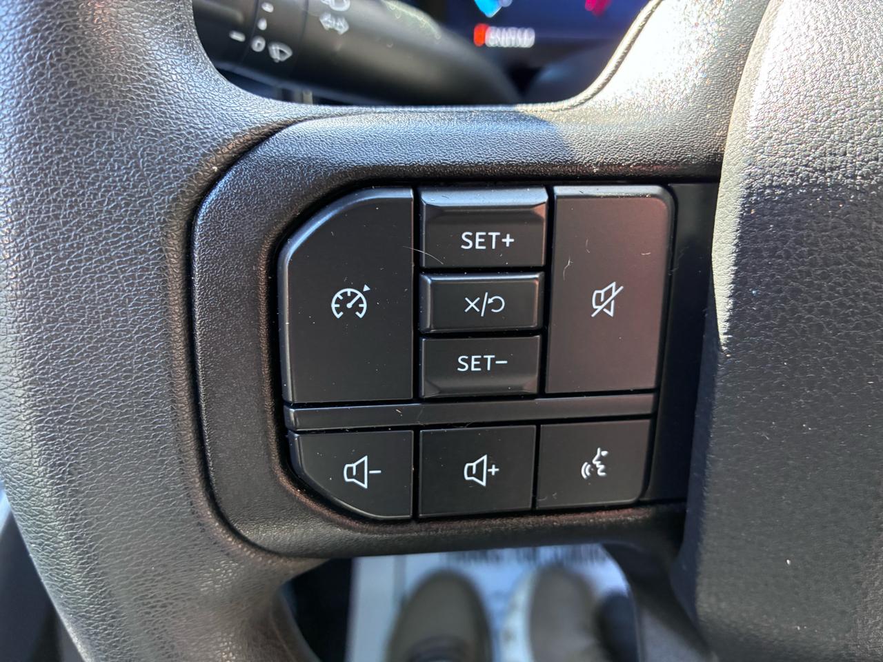 Ford F-250 SD XLT Crew Cab 4WD 2023