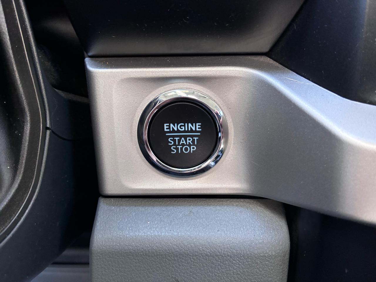 Ford F-250 SD XLT Crew Cab 4WD 2023