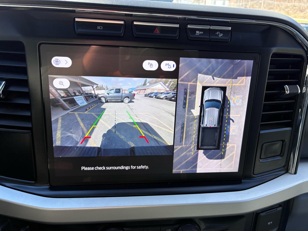 Ford F-250 SD XLT Crew Cab 4WD 2023