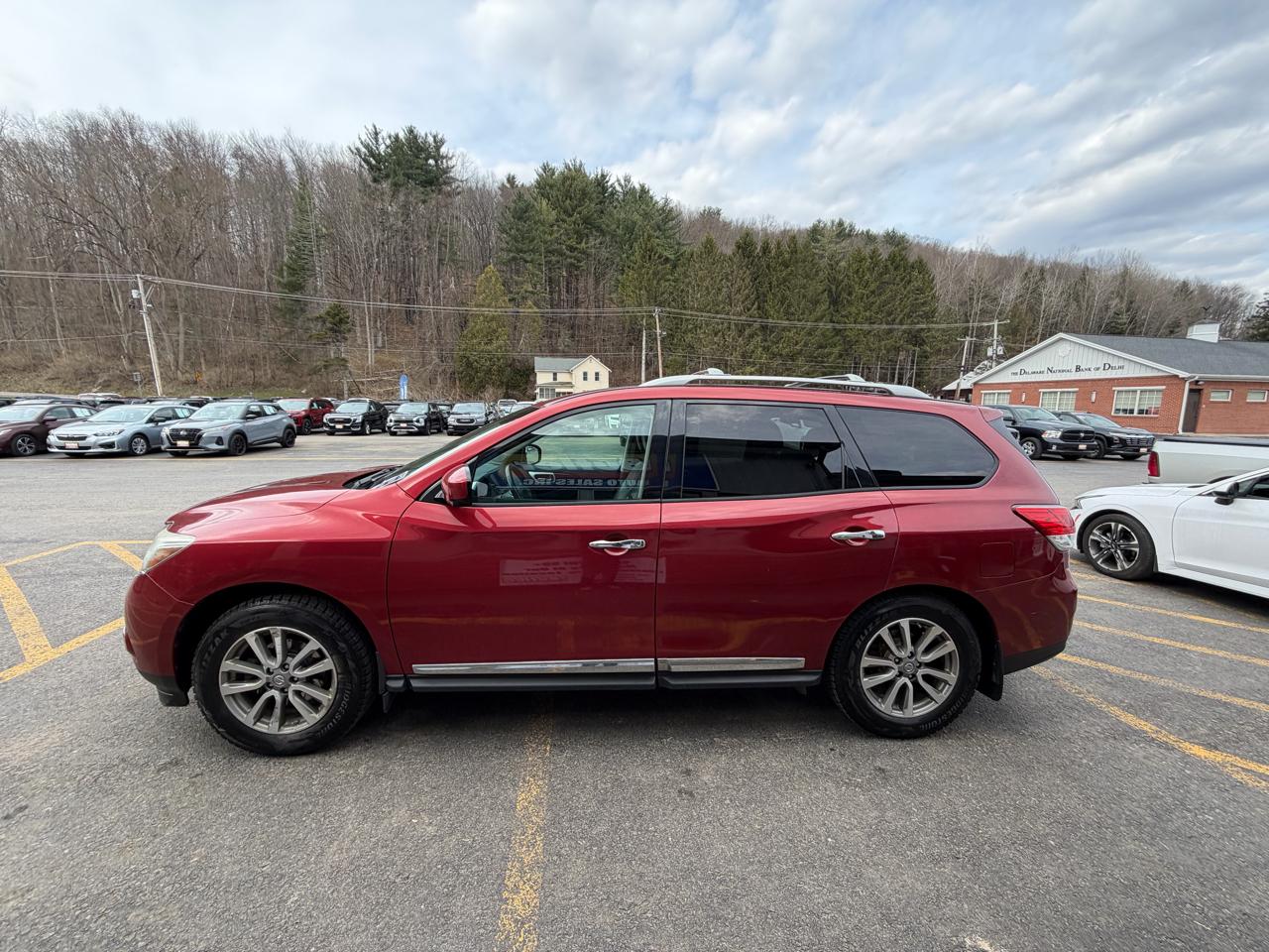 Nissan Pathfinder Platinum 4WD 2016