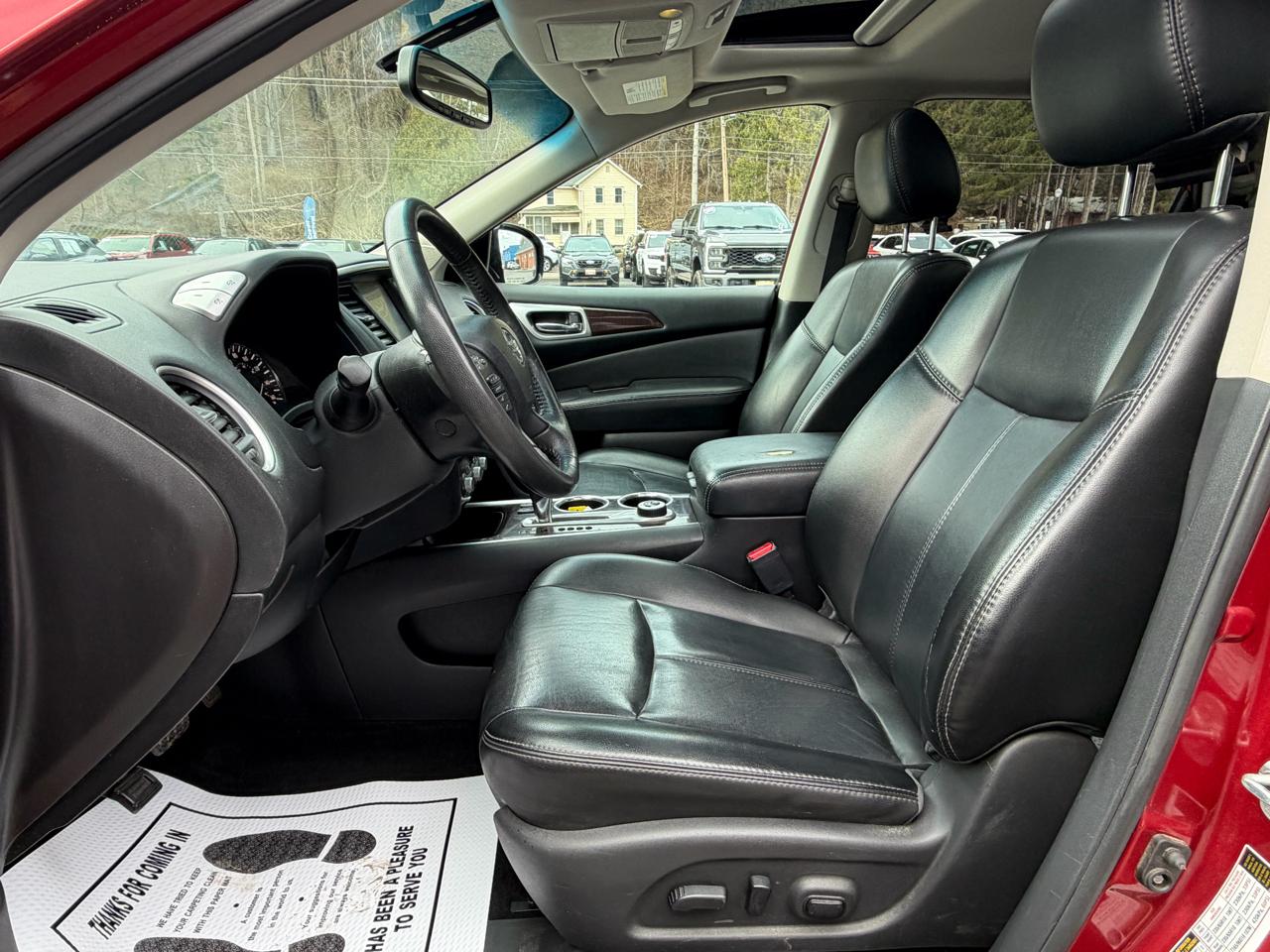 Nissan Pathfinder Platinum 4WD 2016