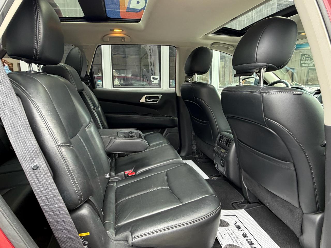 Nissan Pathfinder Platinum 4WD 2016