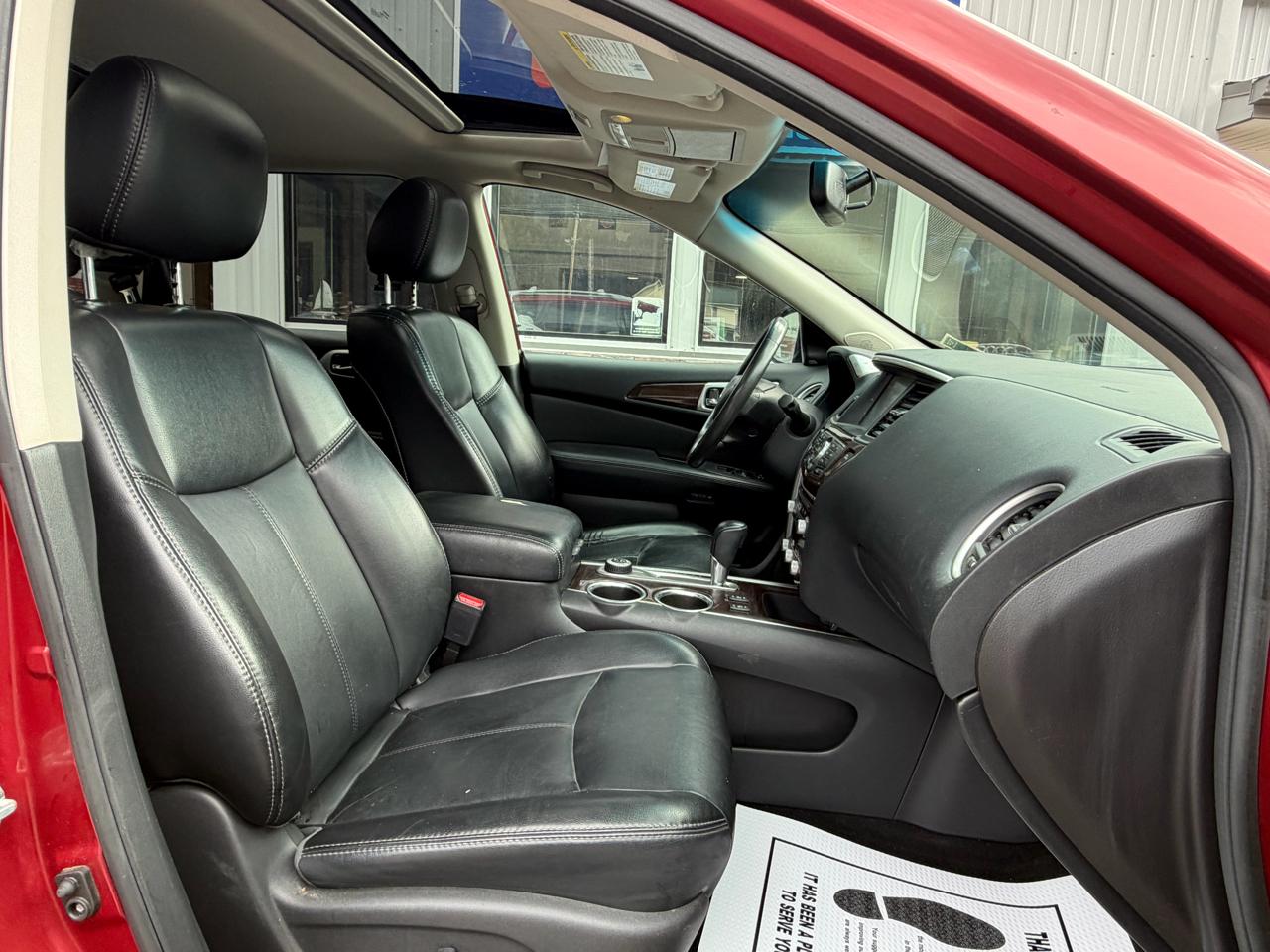 Nissan Pathfinder Platinum 4WD 2016