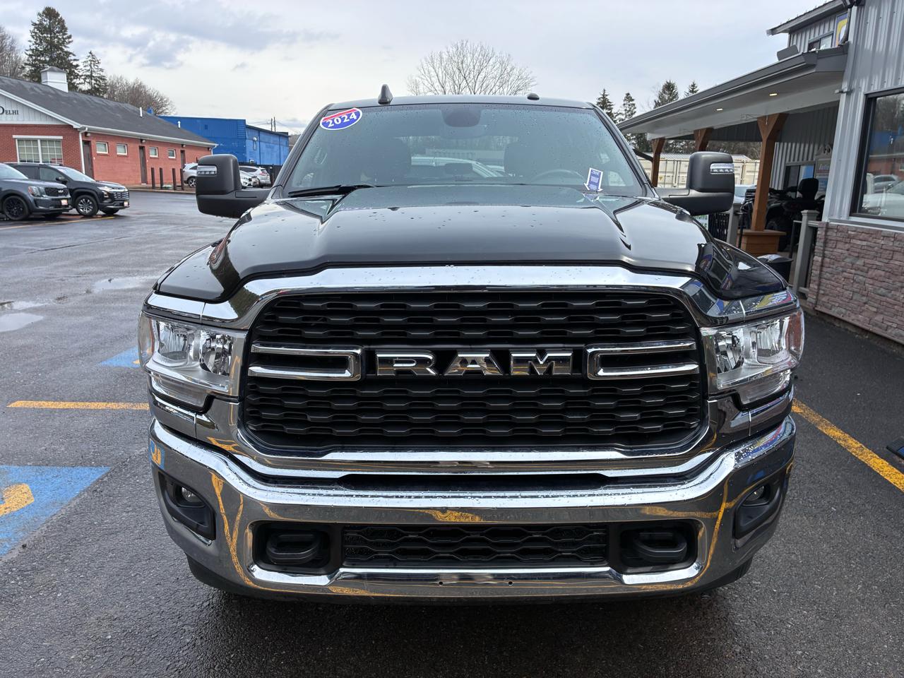 RAM 2500 Tradesman Crew Cab SWB 4WD 2024