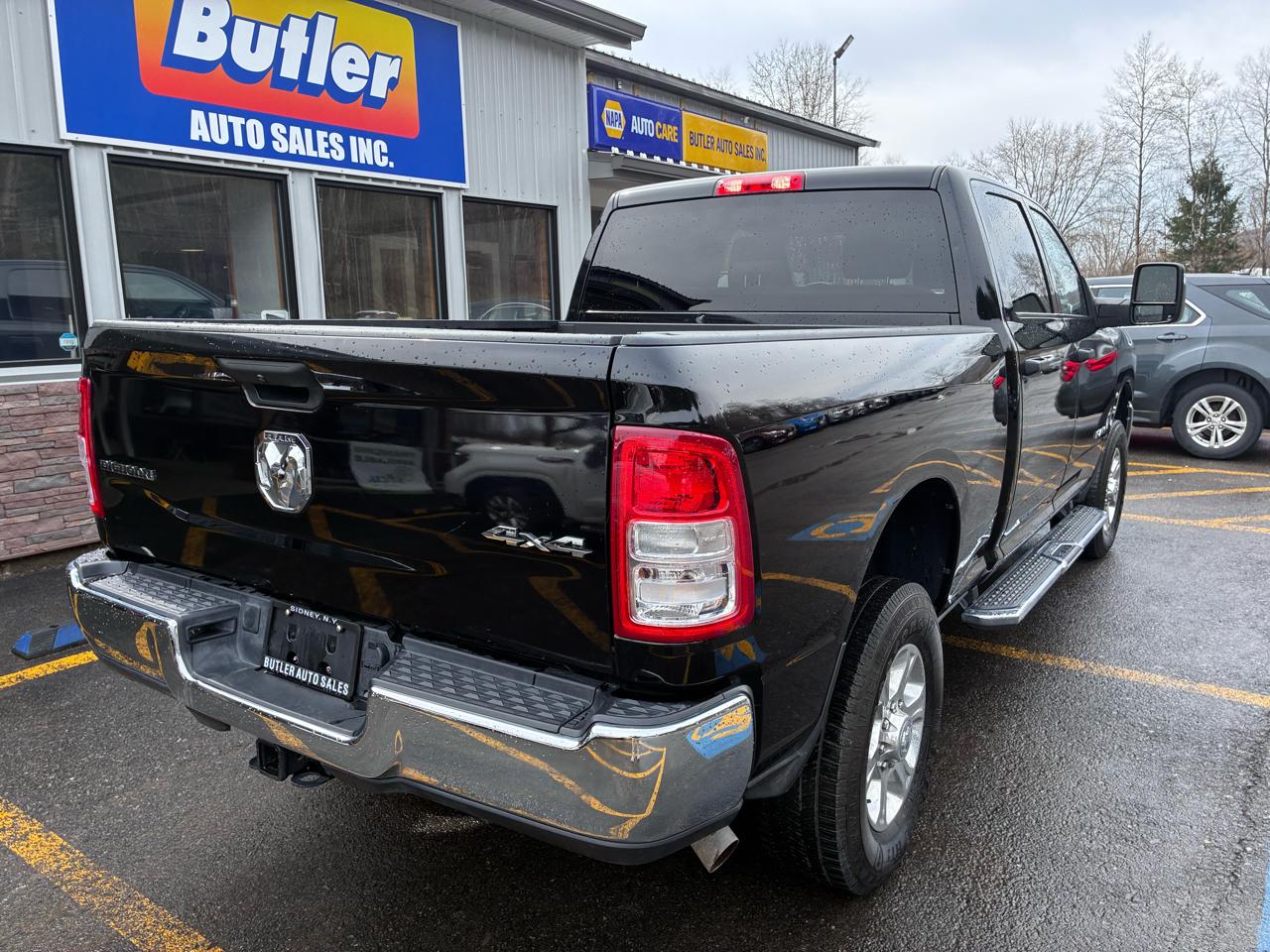 RAM 2500 Tradesman Crew Cab SWB 4WD 2024